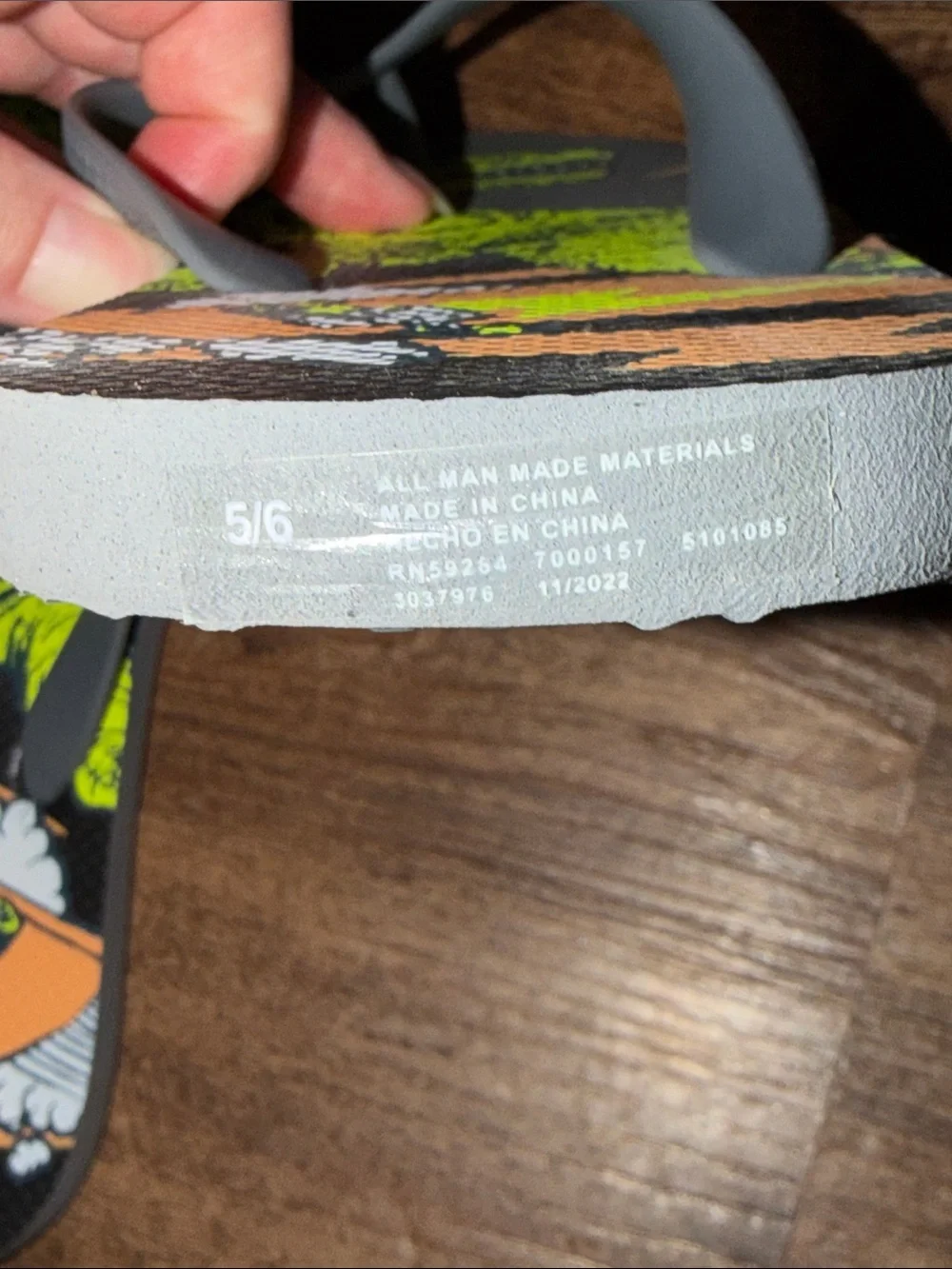 Gray Logo-Pattern Flip Flop Sandals dinosaur 🦖 size 5/6 big kids
